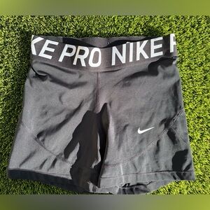 Nike dri-fit Women's Black Athletic Shorts medium